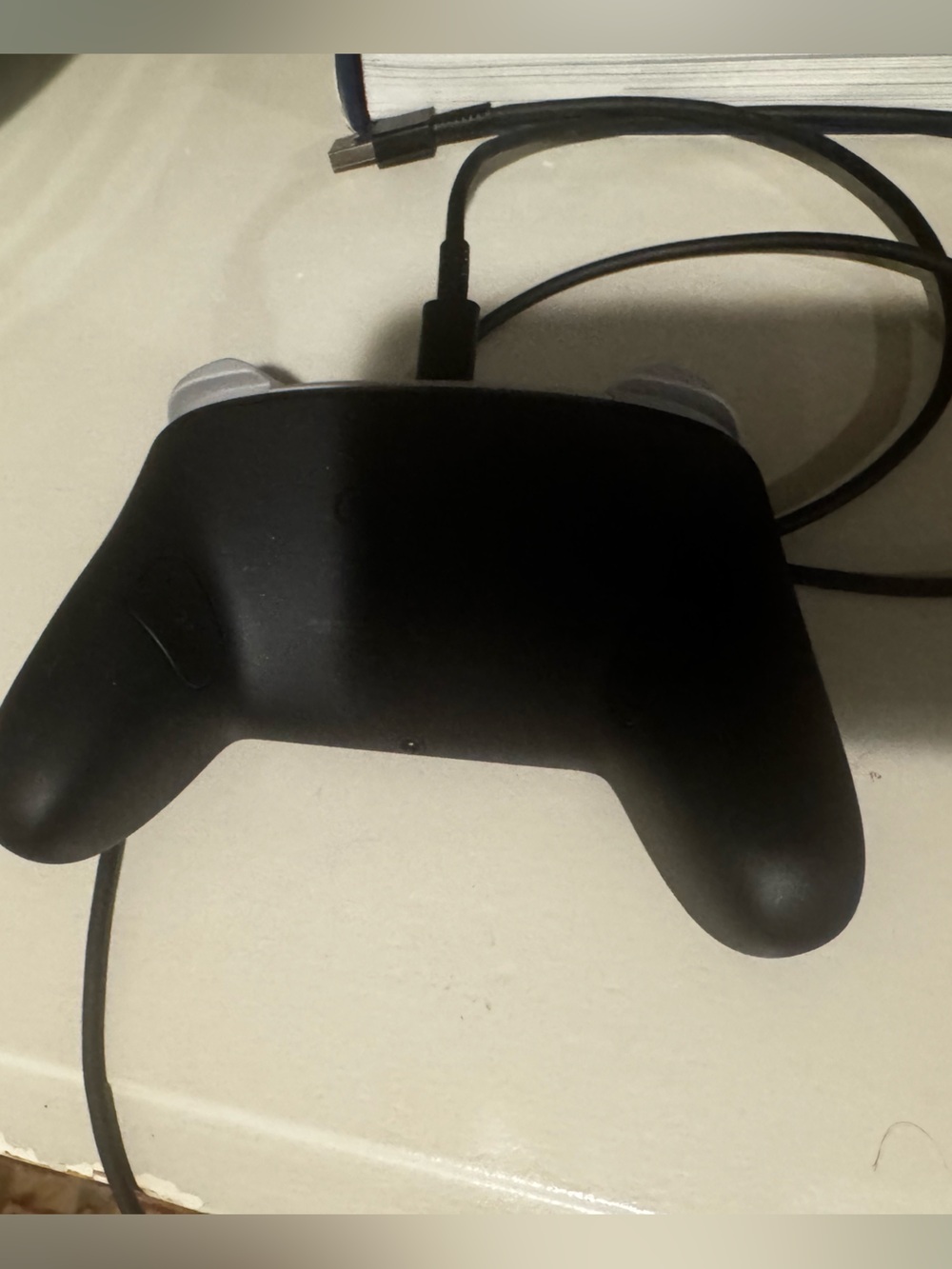 Switch 2 Pro Controller - Picture 2 of 4